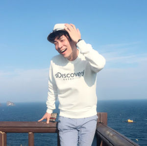 Meet your Posher, Hyuntaek